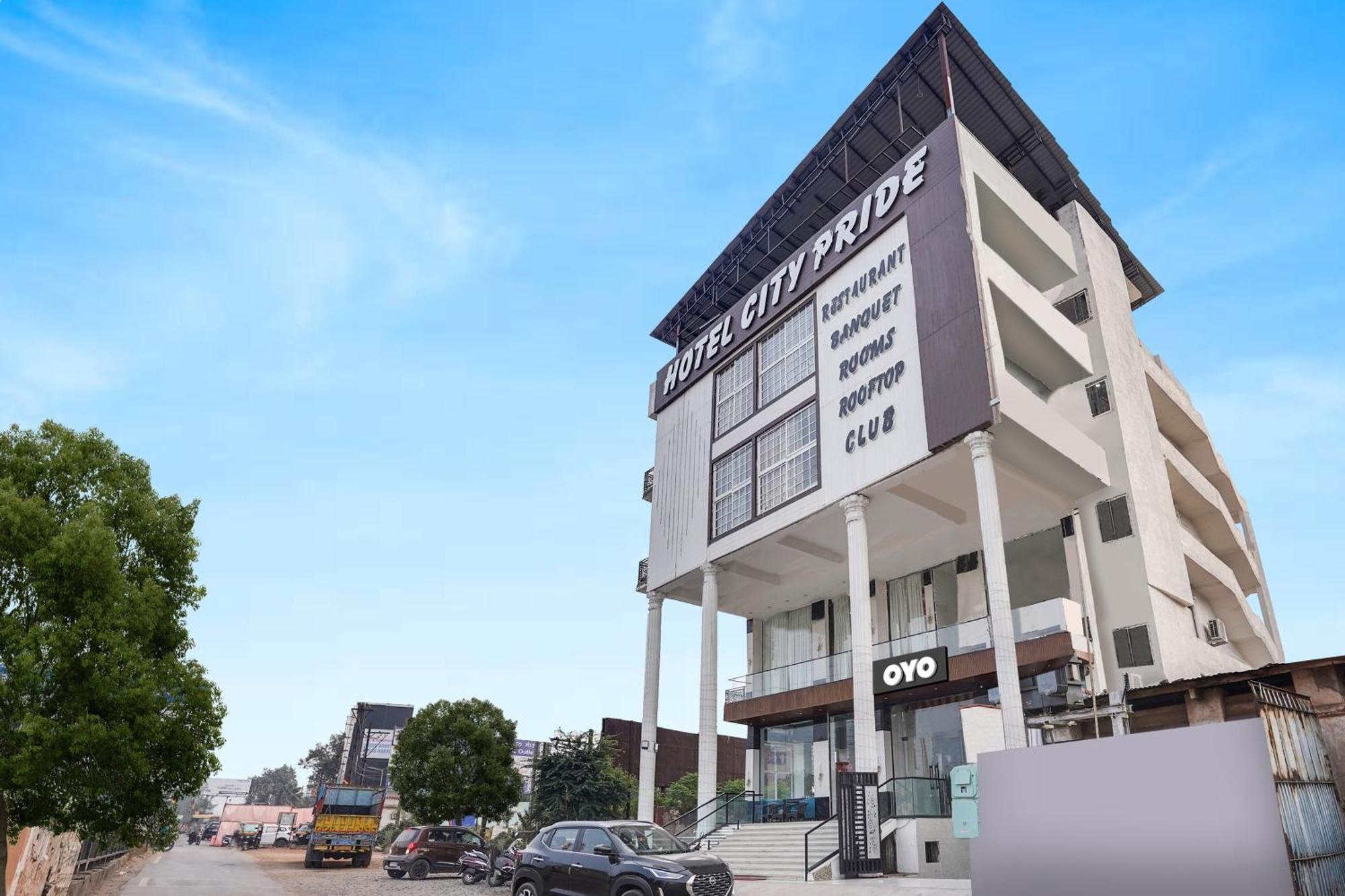 Townhouse Amanaka Formerly Hotel City Pride Rāipur Exterior foto